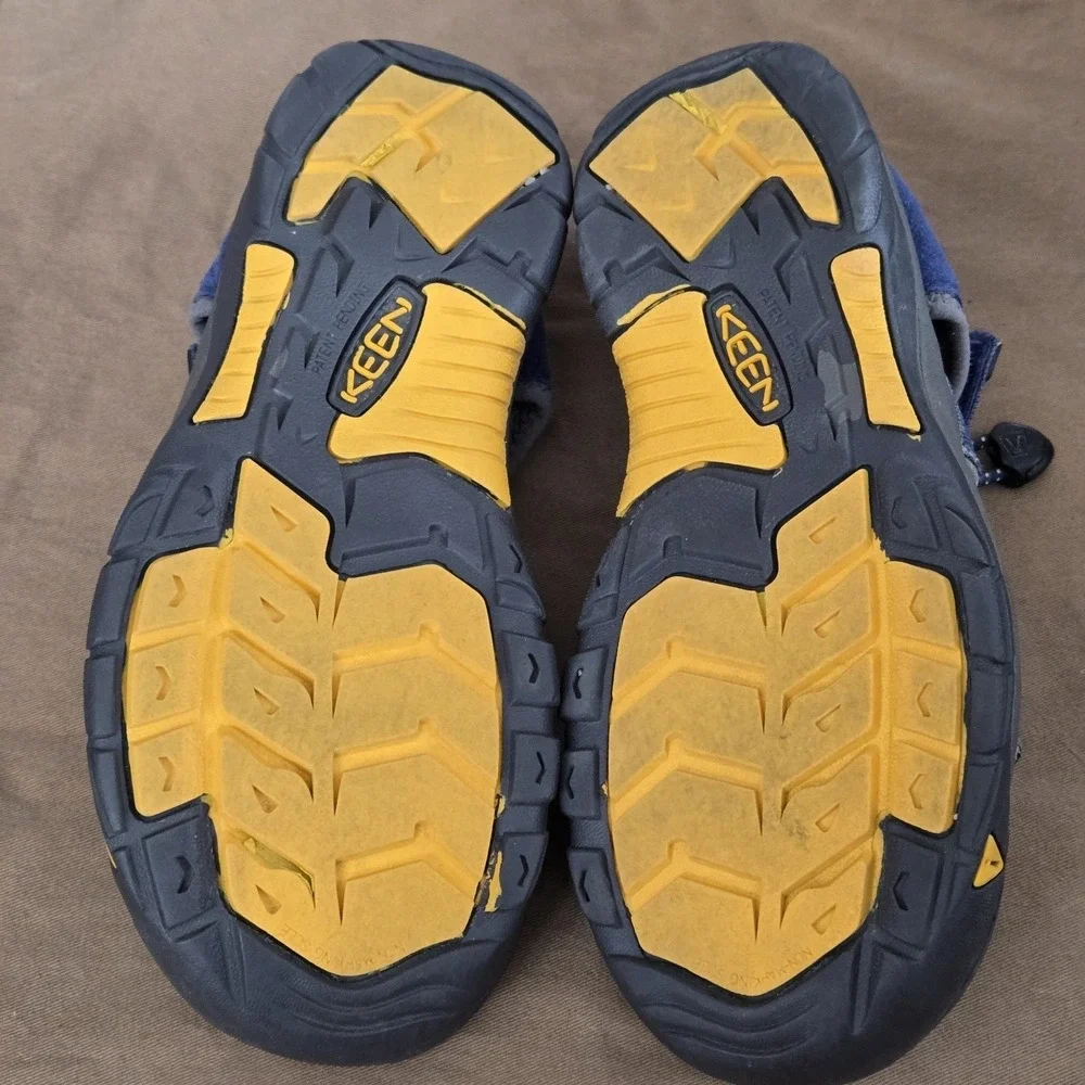 KEEN Newport H2 Sandals Blue Waterproof Hiking Sport Trail Water Big Kids 5 EU37